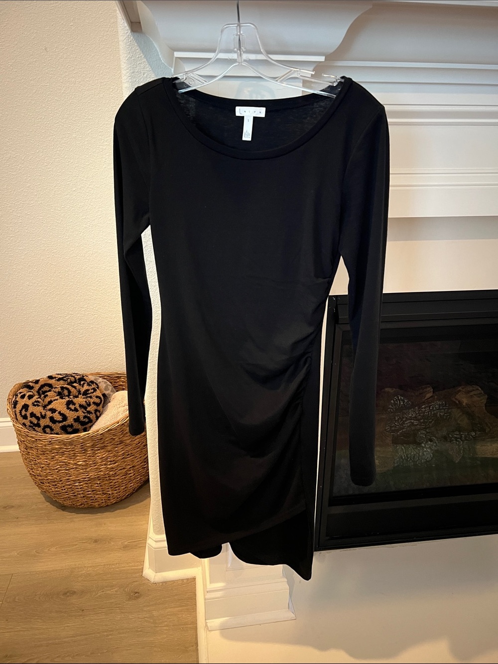 Leith Black Long-Sleeve Ruched Side Dress